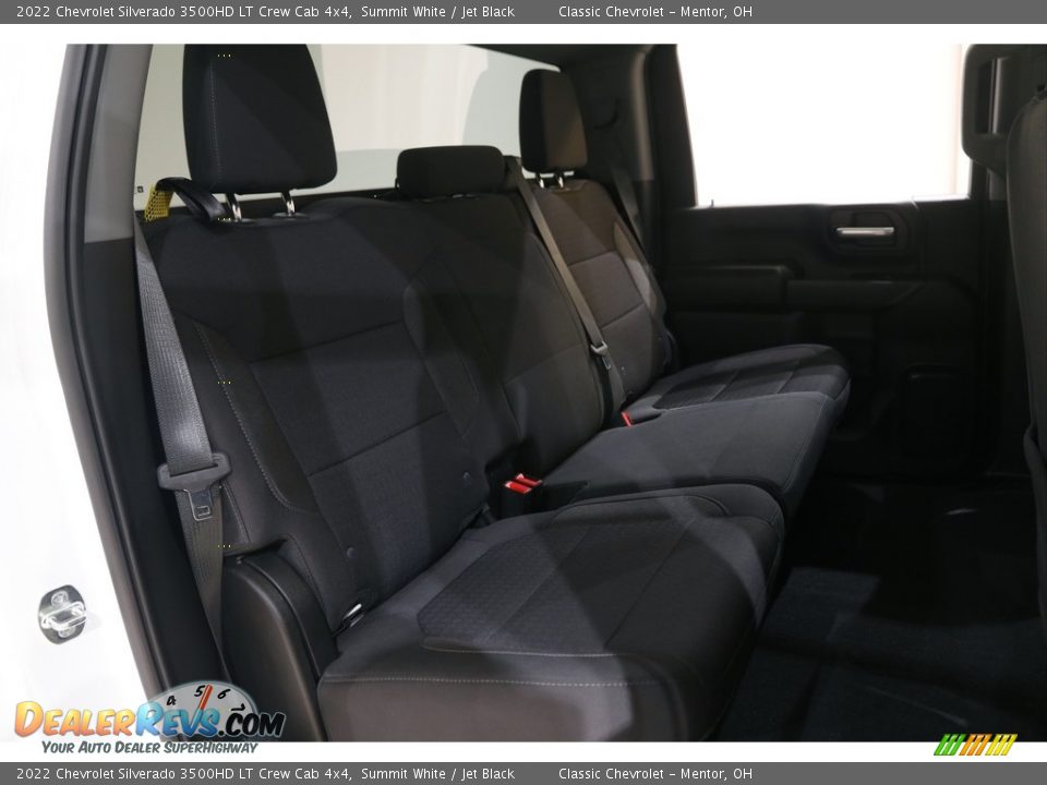 2022 Chevrolet Silverado 3500HD LT Crew Cab 4x4 Summit White / Jet Black Photo #17