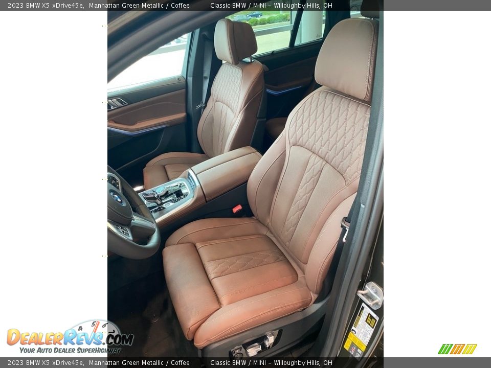 Coffee Interior - 2023 BMW X5 xDrive45e Photo #4