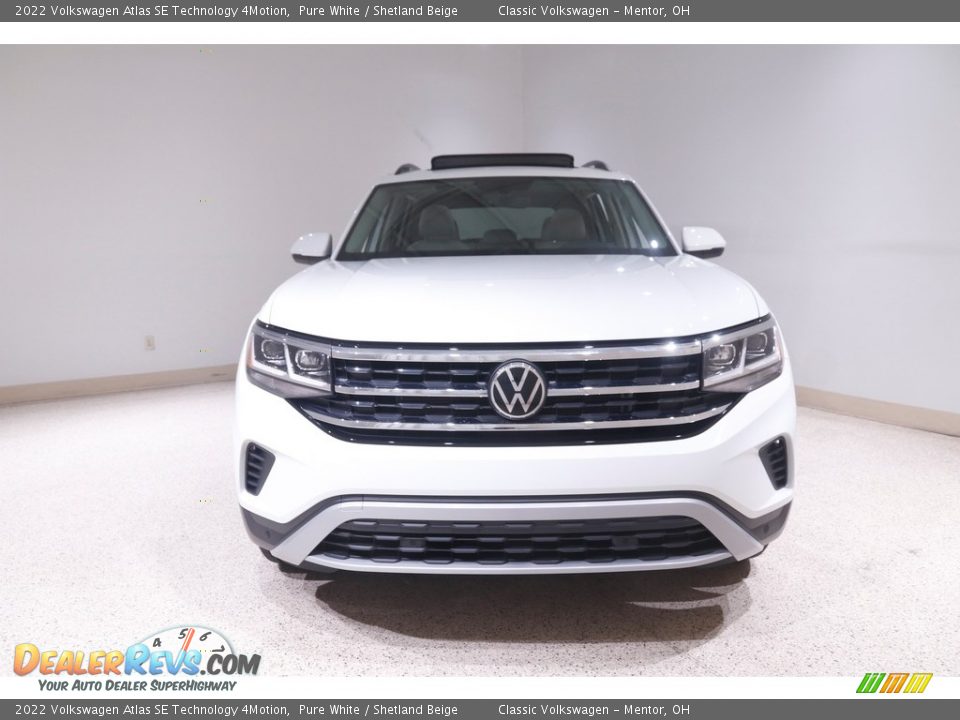 2022 Volkswagen Atlas SE Technology 4Motion Pure White / Shetland Beige Photo #2