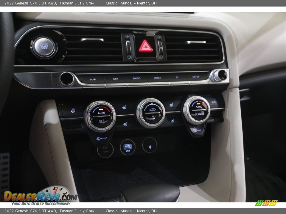 Controls of 2022 Genesis G70 3.3T AWD Photo #14