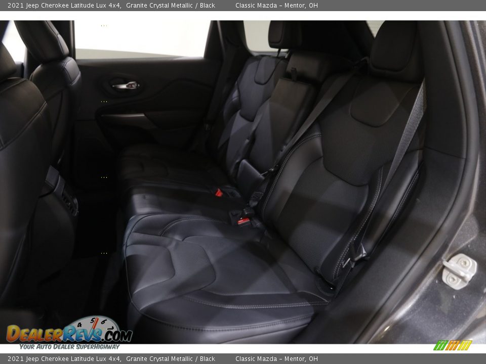 2021 Jeep Cherokee Latitude Lux 4x4 Granite Crystal Metallic / Black Photo #18