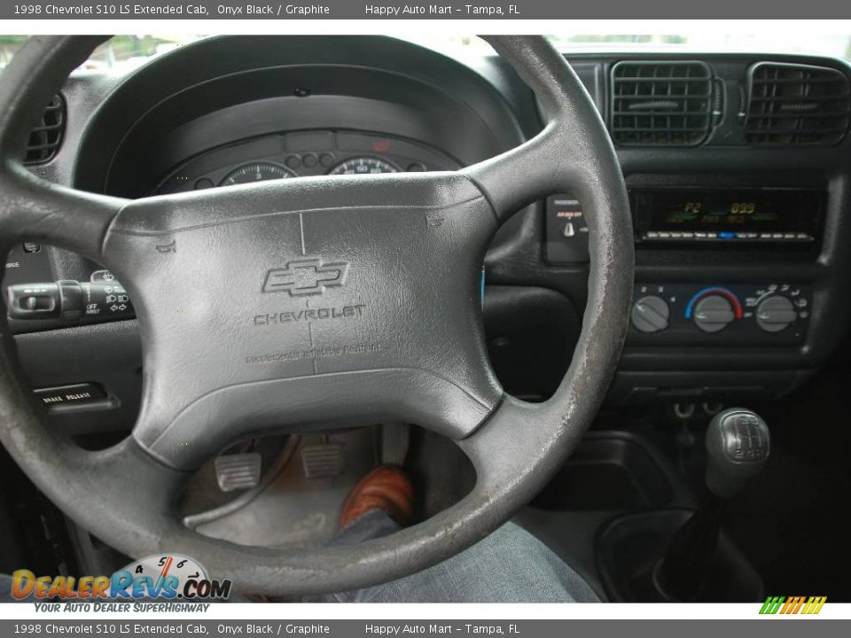 1998 Chevrolet S10 LS Extended Cab Onyx Black / Graphite Photo #9