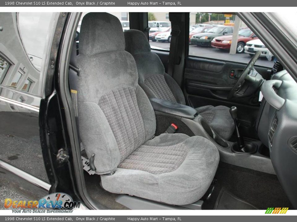 1998 Chevrolet S10 LS Extended Cab Onyx Black / Graphite Photo #18