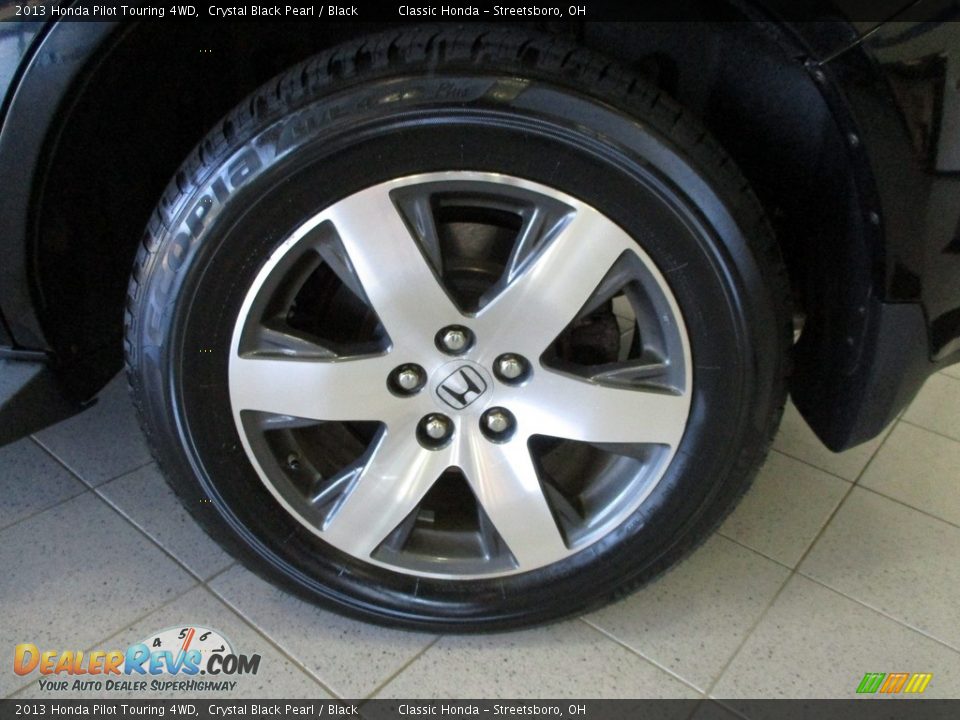 2013 Honda Pilot Touring 4WD Crystal Black Pearl / Black Photo #11
