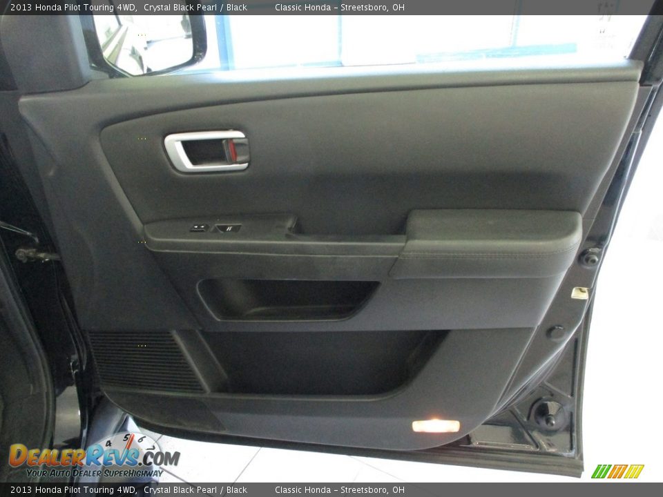 2013 Honda Pilot Touring 4WD Crystal Black Pearl / Black Photo #14