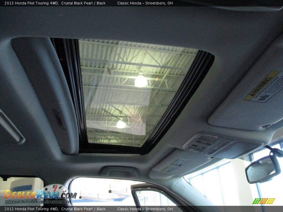 2013 Honda Pilot Touring 4WD Crystal Black Pearl / Black Photo #17