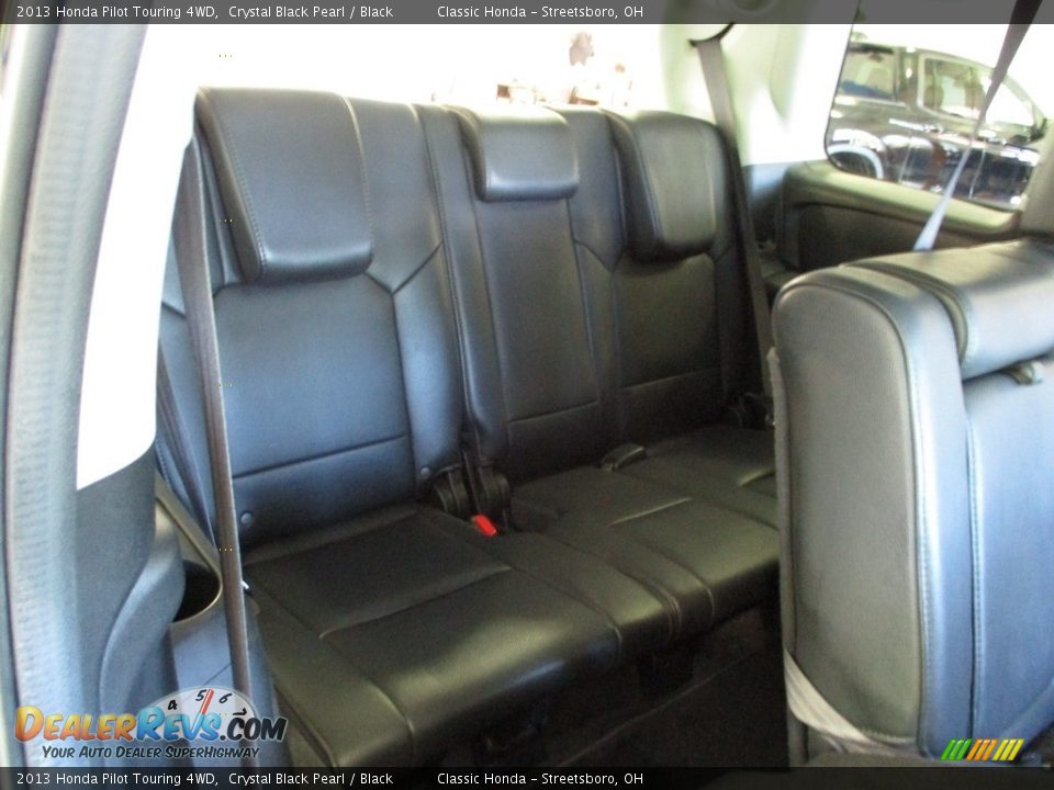 2013 Honda Pilot Touring 4WD Crystal Black Pearl / Black Photo #23