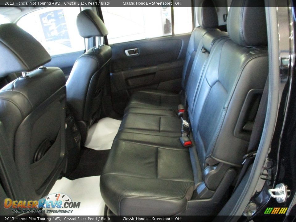 2013 Honda Pilot Touring 4WD Crystal Black Pearl / Black Photo #29