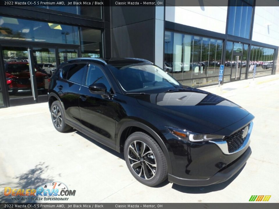 Front 3/4 View of 2022 Mazda CX-5 S Premium AWD Photo #1