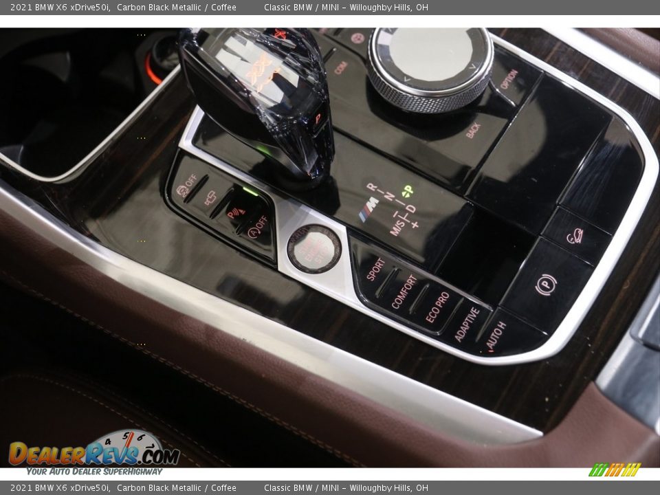 2021 BMW X6 xDrive50i Shifter Photo #17