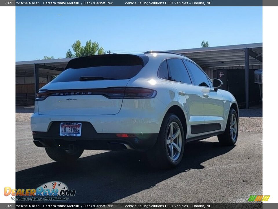 2020 Porsche Macan Carrara White Metallic / Black/Garnet Red Photo #3