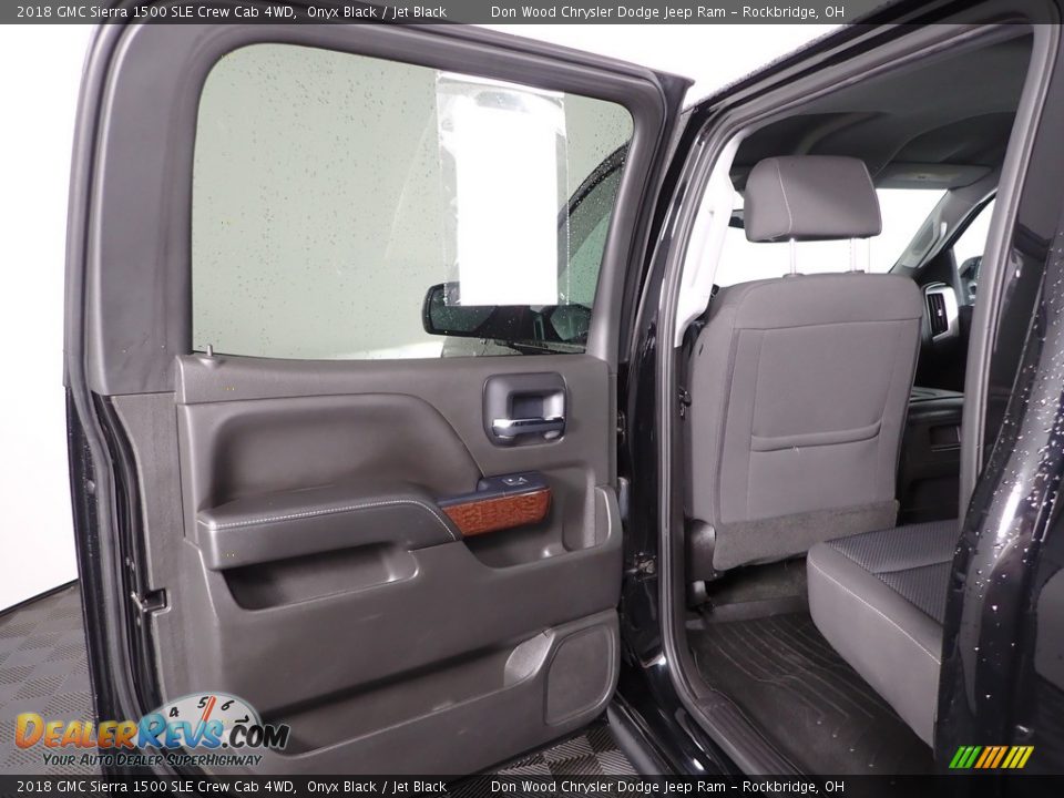 2018 GMC Sierra 1500 SLE Crew Cab 4WD Onyx Black / Jet Black Photo #22