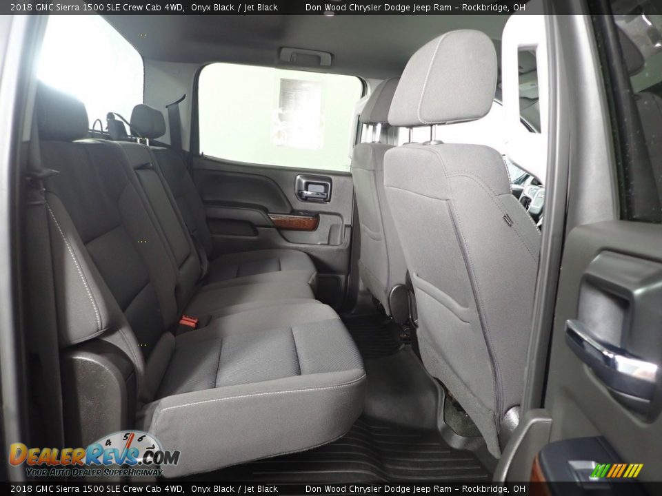 2018 GMC Sierra 1500 SLE Crew Cab 4WD Onyx Black / Jet Black Photo #29