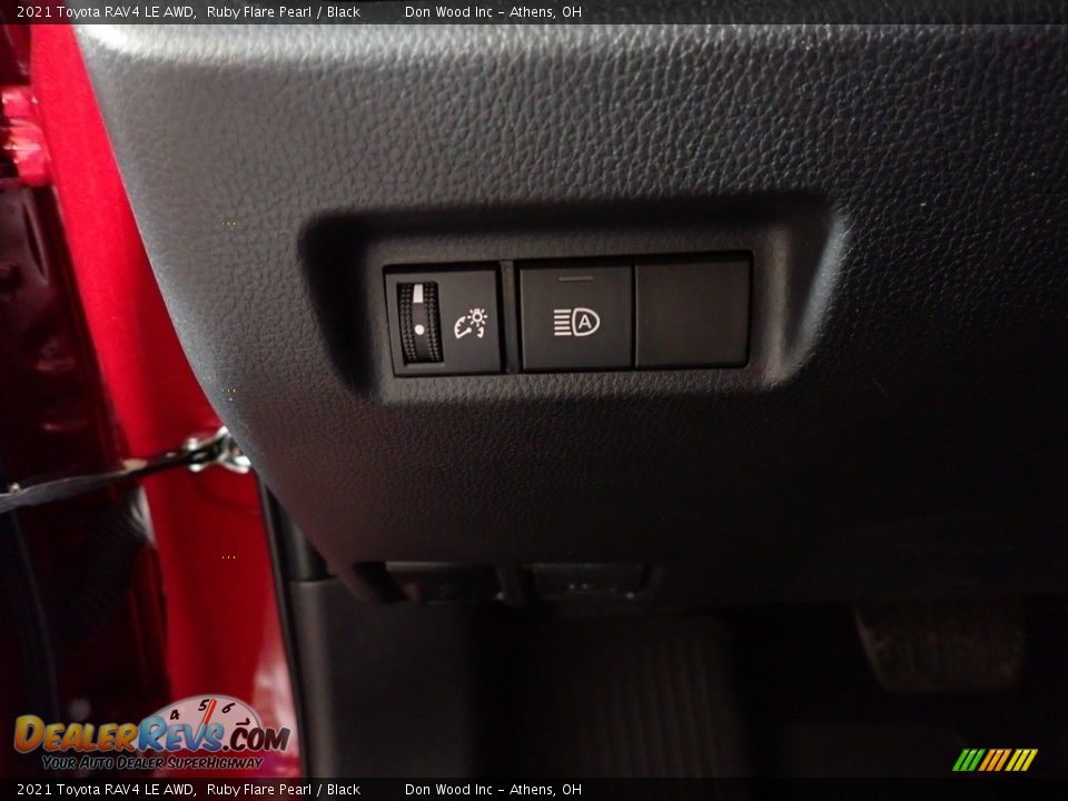 2021 Toyota RAV4 LE AWD Ruby Flare Pearl / Black Photo #31