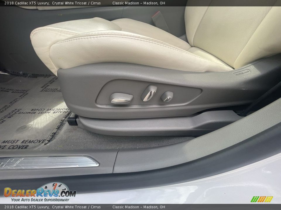 2018 Cadillac XT5 Luxury Crystal White Tricoat / Cirrus Photo #7