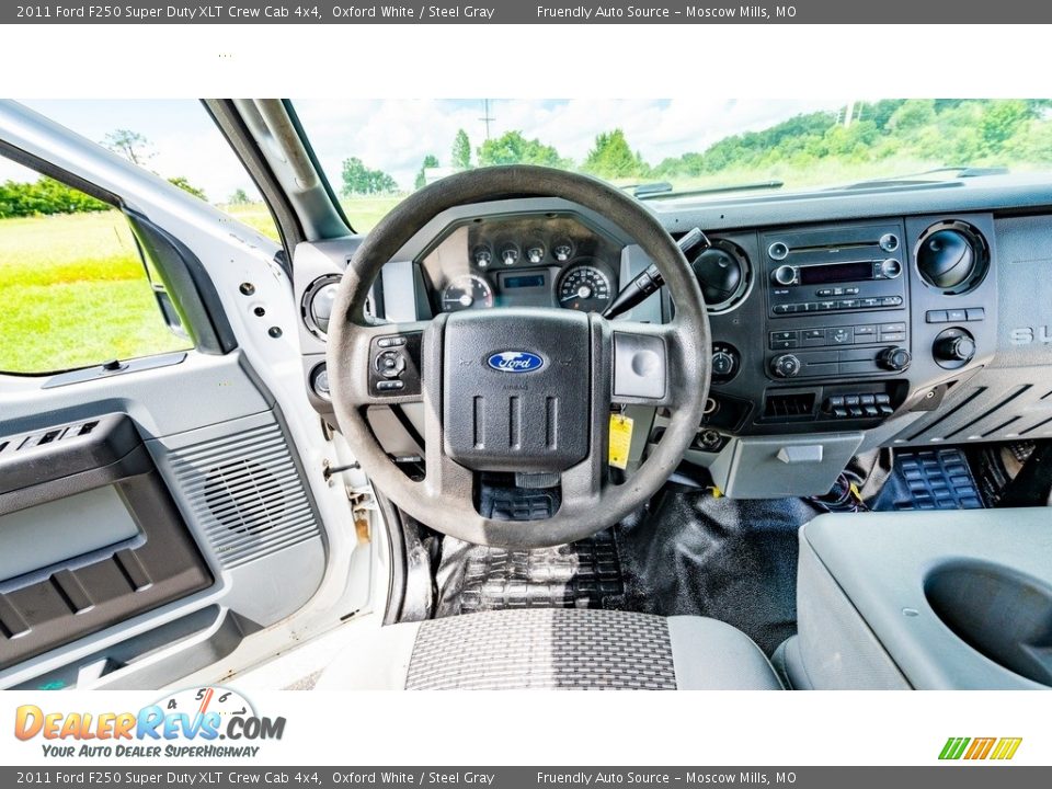 2011 Ford F250 Super Duty XLT Crew Cab 4x4 Oxford White / Steel Gray Photo #25