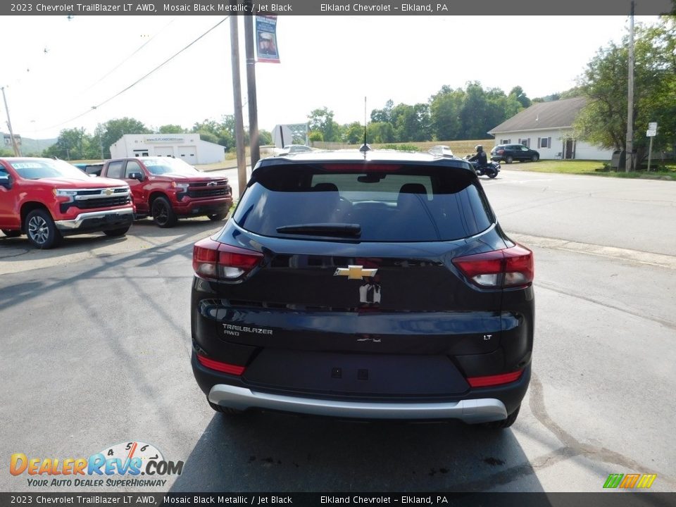 2023 Chevrolet TrailBlazer LT AWD Mosaic Black Metallic / Jet Black Photo #5