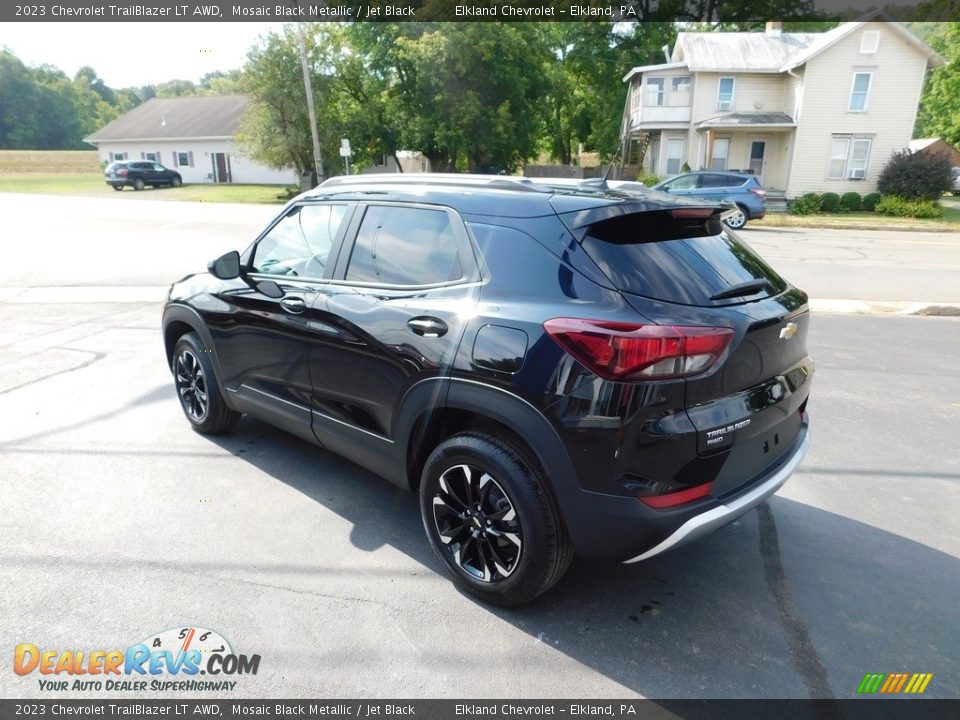 2023 Chevrolet TrailBlazer LT AWD Mosaic Black Metallic / Jet Black Photo #6