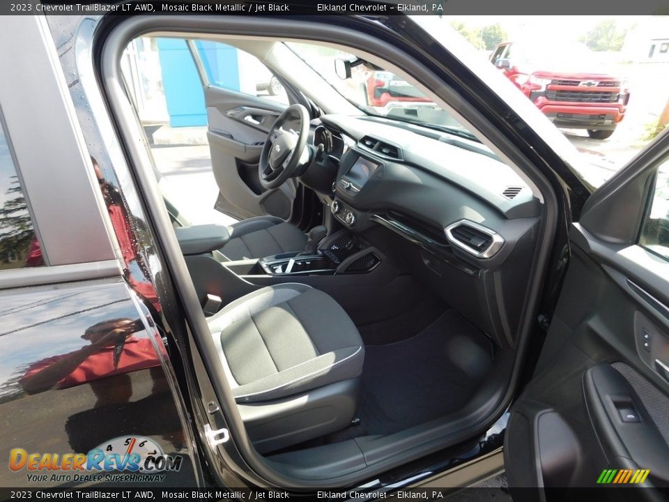 Front Seat of 2023 Chevrolet TrailBlazer LT AWD Photo #16