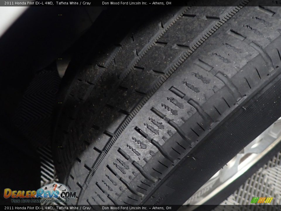 2011 Honda Pilot EX-L 4WD Taffeta White / Gray Photo #32