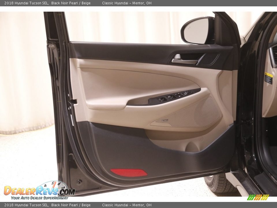 2018 Hyundai Tucson SEL Black Noir Pearl / Beige Photo #4
