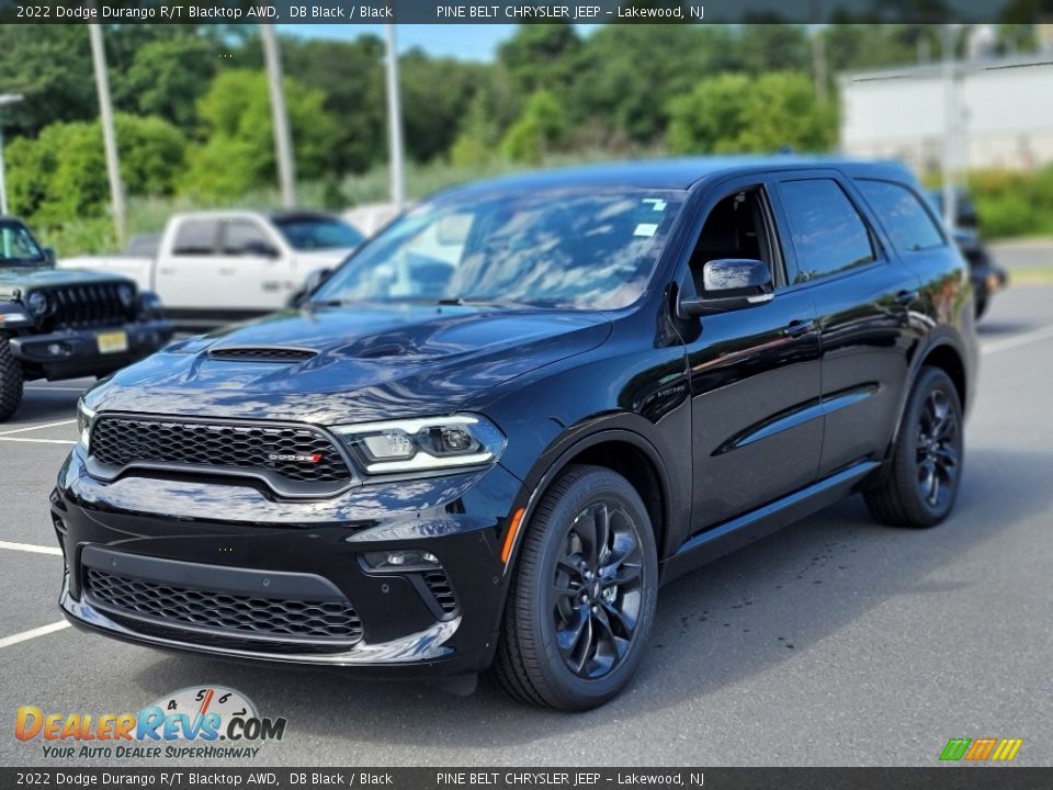 Front 3/4 View of 2022 Dodge Durango R/T Blacktop AWD Photo #1