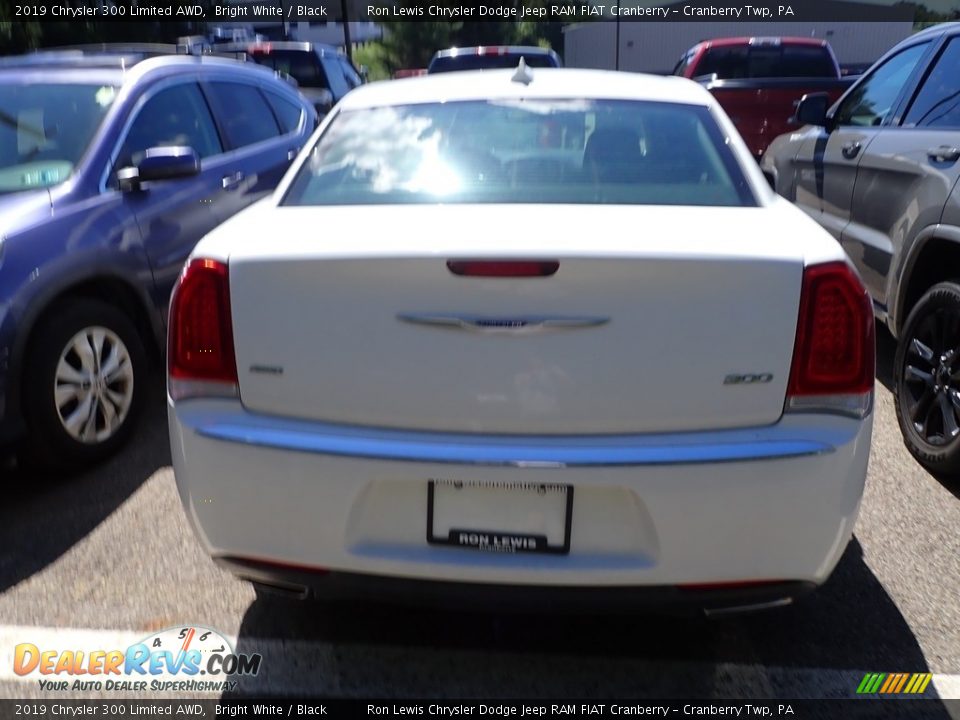 2019 Chrysler 300 Limited AWD Bright White / Black Photo #4