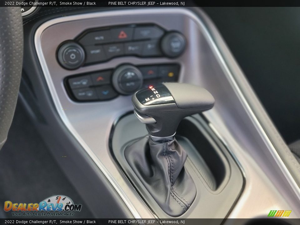 2022 Dodge Challenger R/T Shifter Photo #9