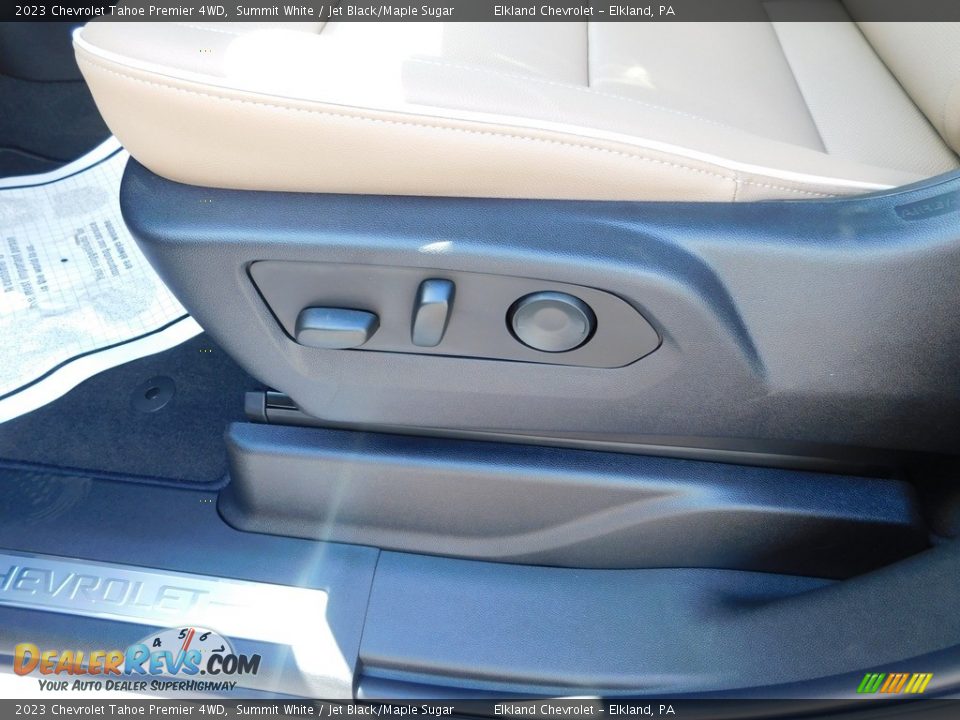 Front Seat of 2023 Chevrolet Tahoe Premier 4WD Photo #18