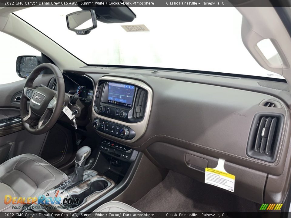 Dashboard of 2022 GMC Canyon Denali Crew Cab 4WD Photo #18