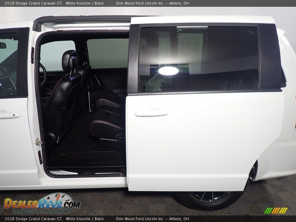 2018 Dodge Grand Caravan GT White Knuckle / Black Photo #32