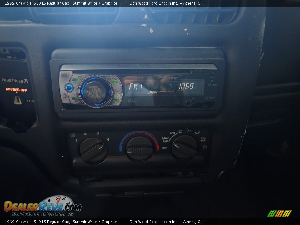 1999 Chevrolet S10 LS Regular Cab Summit White / Graphite Photo #18