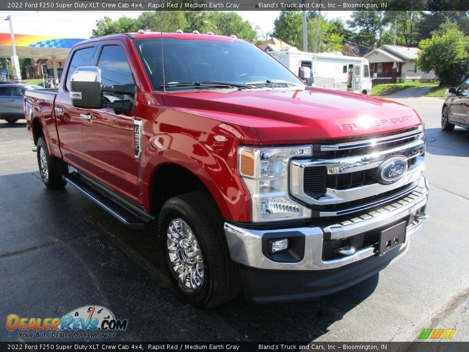 2022 Ford F250 Super Duty XLT Crew Cab 4x4 Rapid Red / Medium Earth Gray Photo #5