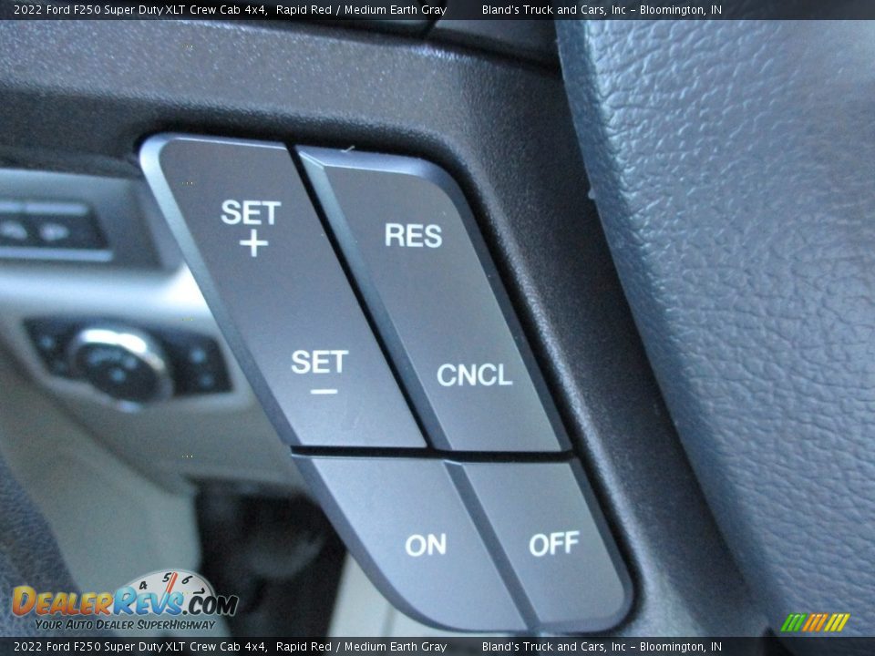 2022 Ford F250 Super Duty XLT Crew Cab 4x4 Rapid Red / Medium Earth Gray Photo #18
