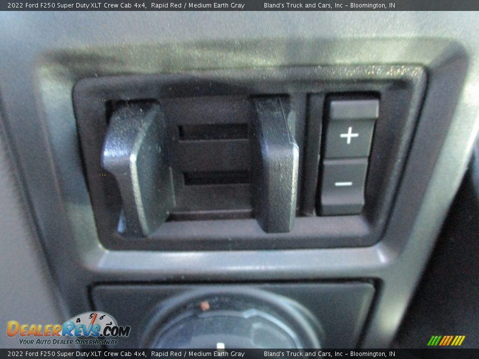 2022 Ford F250 Super Duty XLT Crew Cab 4x4 Rapid Red / Medium Earth Gray Photo #23