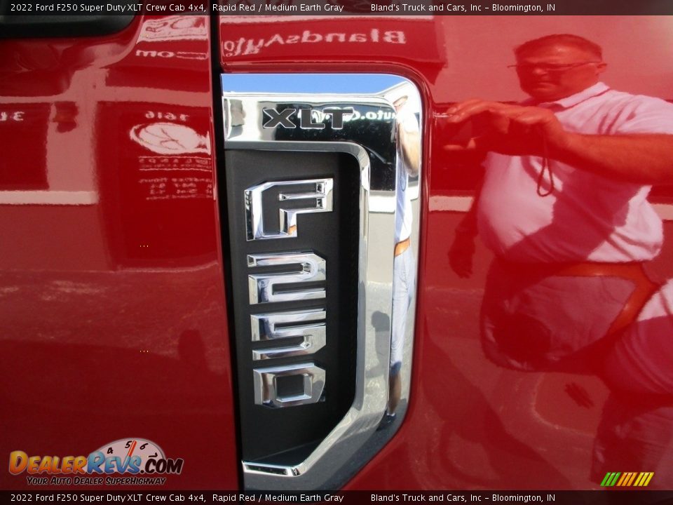 2022 Ford F250 Super Duty XLT Crew Cab 4x4 Rapid Red / Medium Earth Gray Photo #33