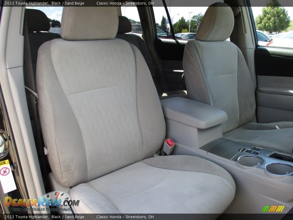 2013 Toyota Highlander Black / Sand Beige Photo #17