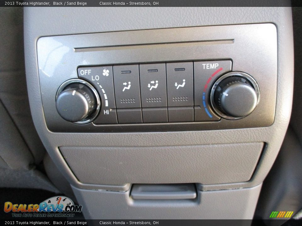2013 Toyota Highlander Black / Sand Beige Photo #22