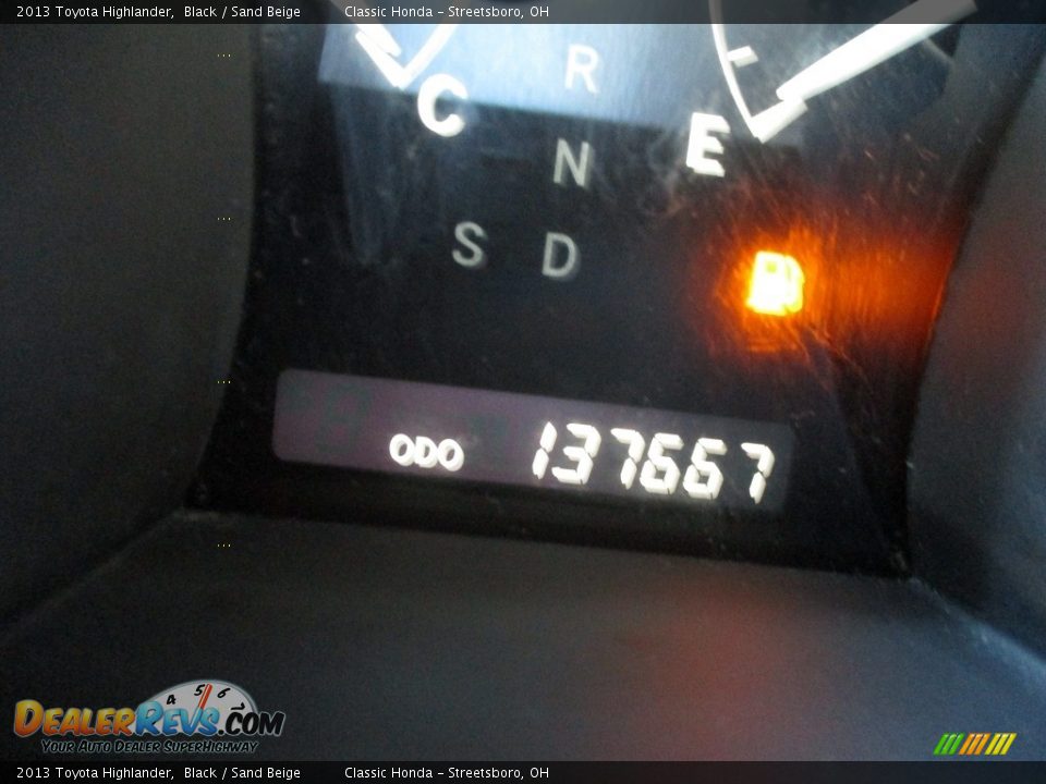 2013 Toyota Highlander Black / Sand Beige Photo #35