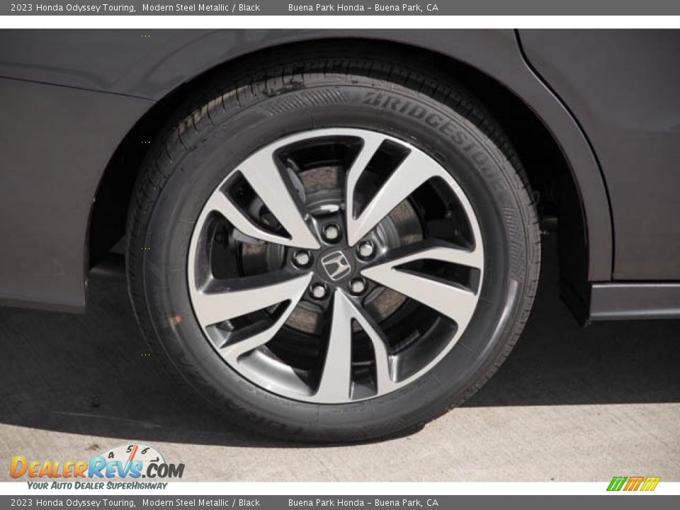 2023 Honda Odyssey Touring Wheel Photo #10