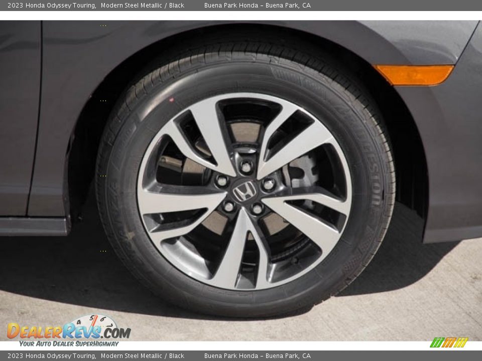 2023 Honda Odyssey Touring Wheel Photo #11