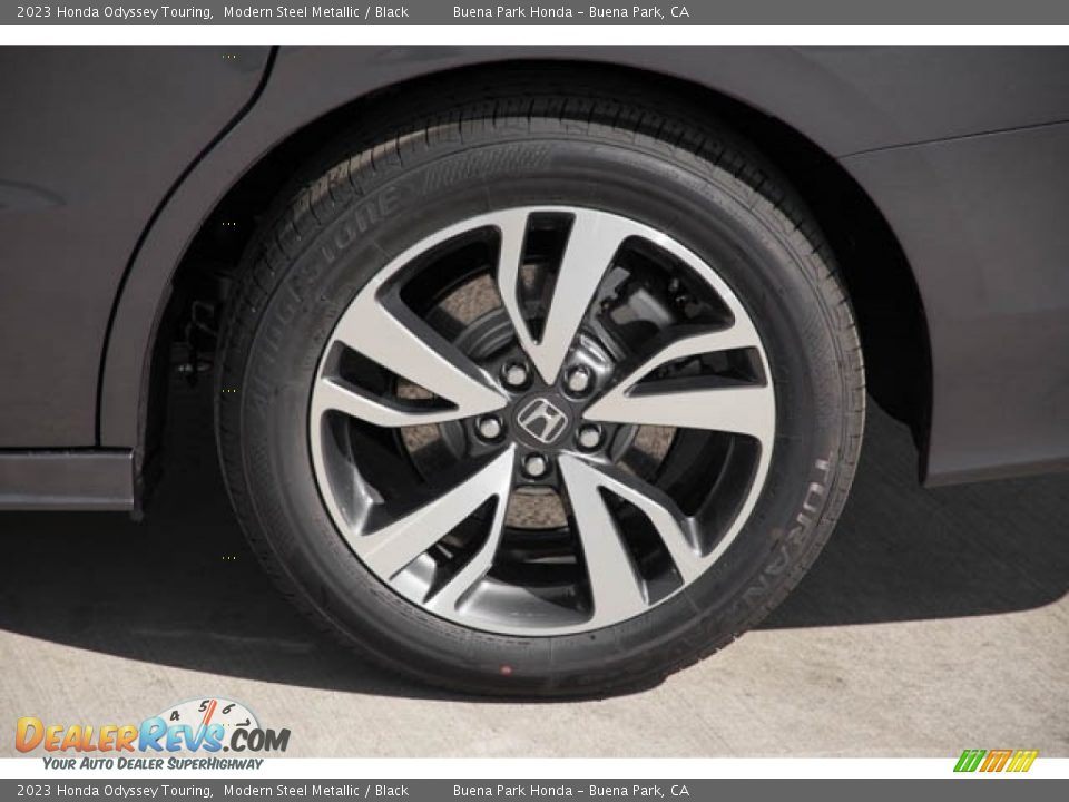 2023 Honda Odyssey Touring Wheel Photo #12