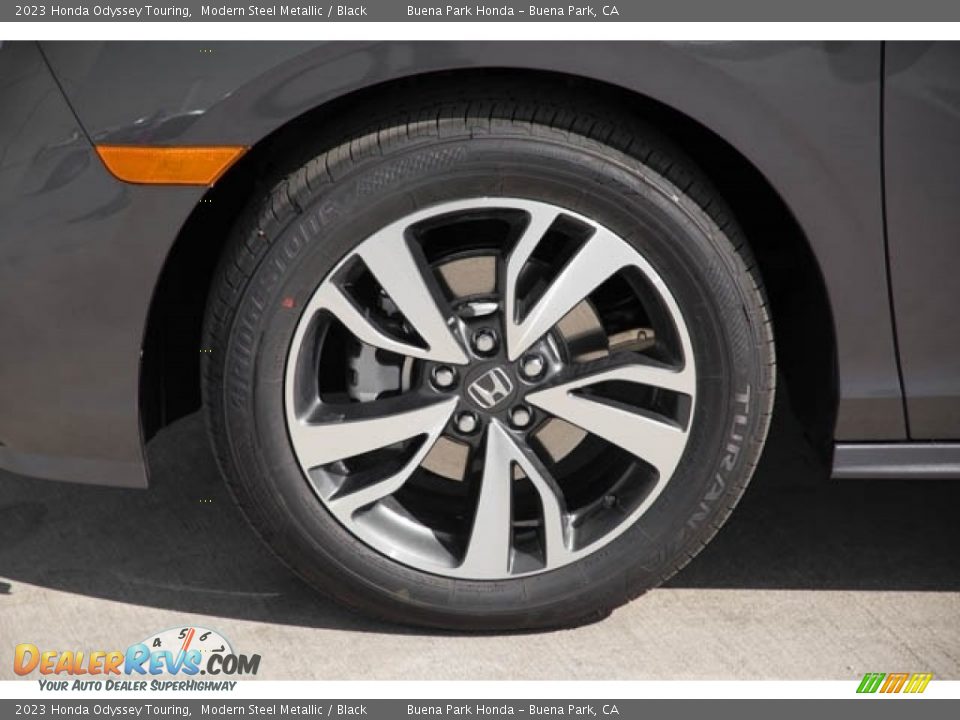 2023 Honda Odyssey Touring Wheel Photo #13