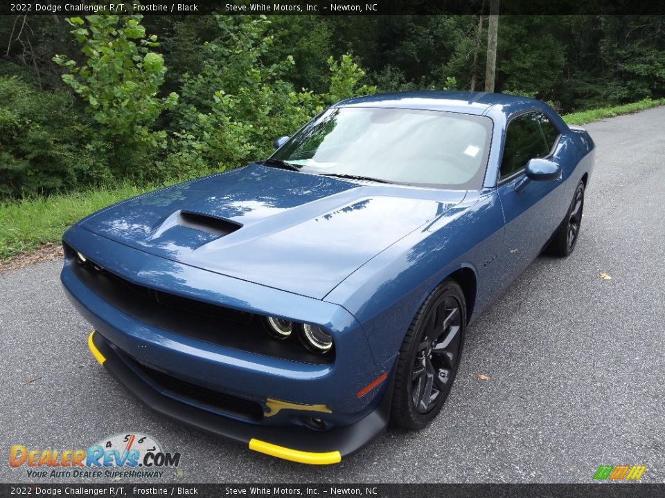 2022 Dodge Challenger R/T Frostbite / Black Photo #2