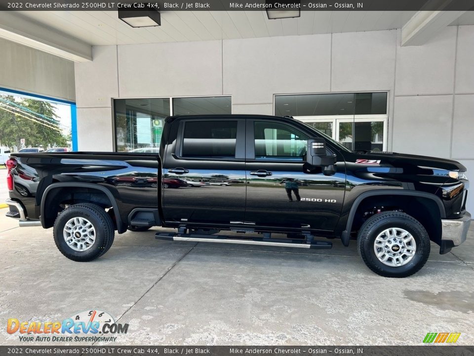 2022 Chevrolet Silverado 2500HD LT Crew Cab 4x4 Black / Jet Black Photo #5