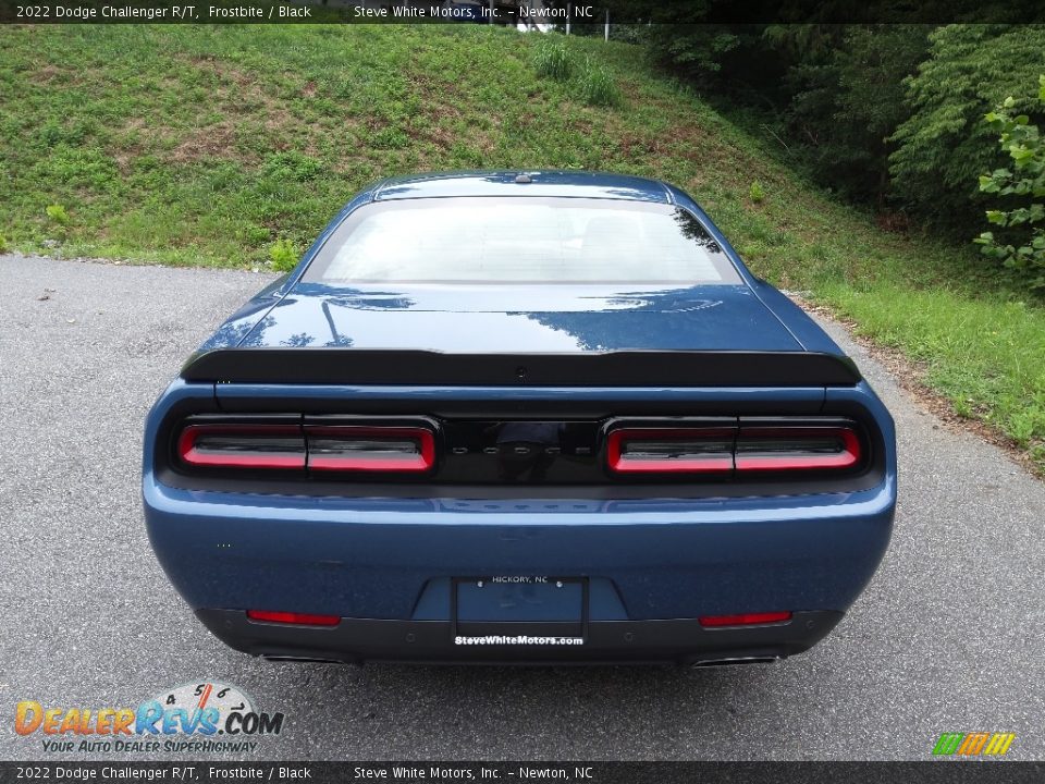 2022 Dodge Challenger R/T Frostbite / Black Photo #7