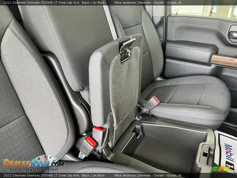 Front Seat of 2022 Chevrolet Silverado 2500HD LT Crew Cab 4x4 Photo #17