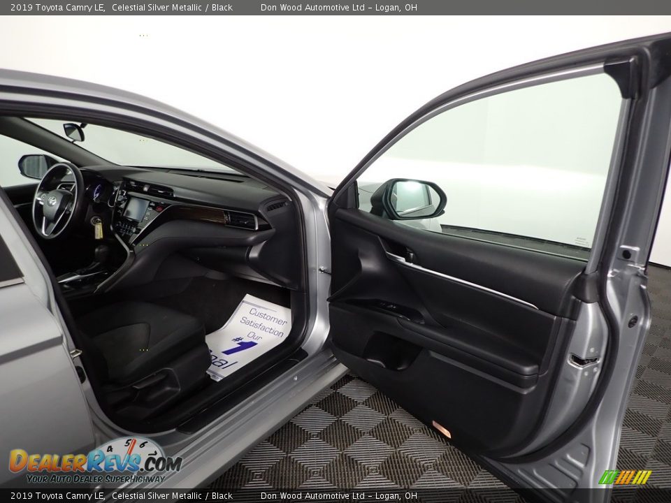 2019 Toyota Camry LE Celestial Silver Metallic / Black Photo #25