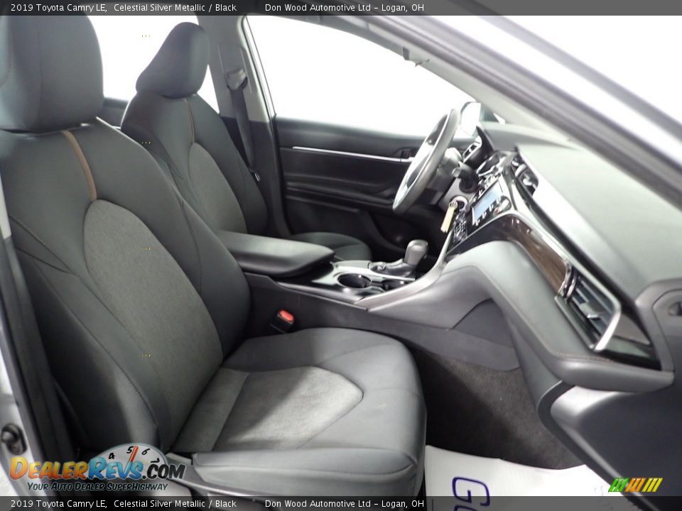 2019 Toyota Camry LE Celestial Silver Metallic / Black Photo #26