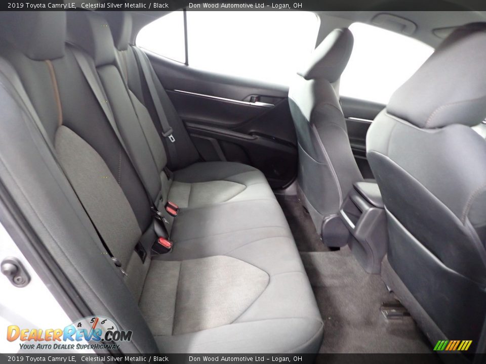 2019 Toyota Camry LE Celestial Silver Metallic / Black Photo #28